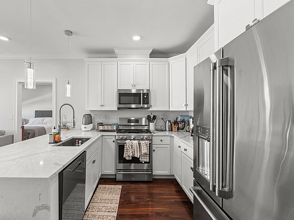3rd image of 87 Medford St #209