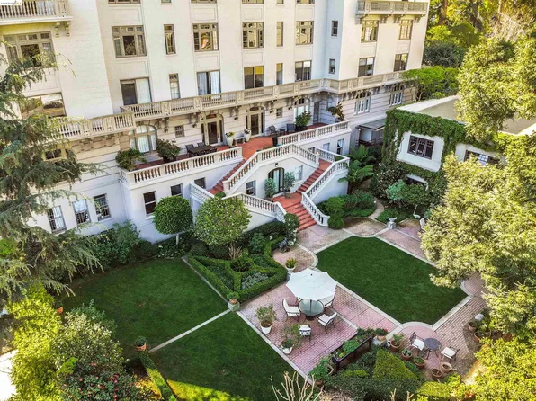 200 Lakeside Dr APT 801, Oakland, CA 94612