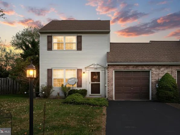 3105 Long Meadow Dr #40A, Dover, PA 17315