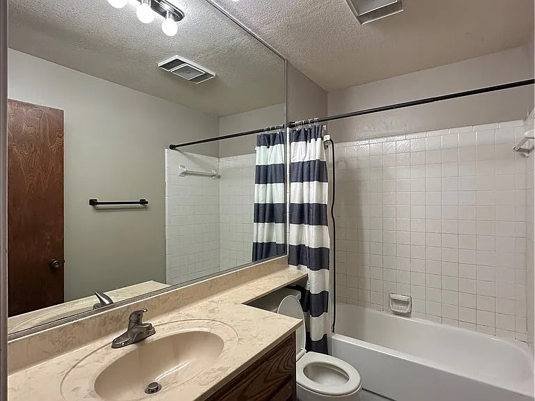 2429 Woodway Dr — Photo 25