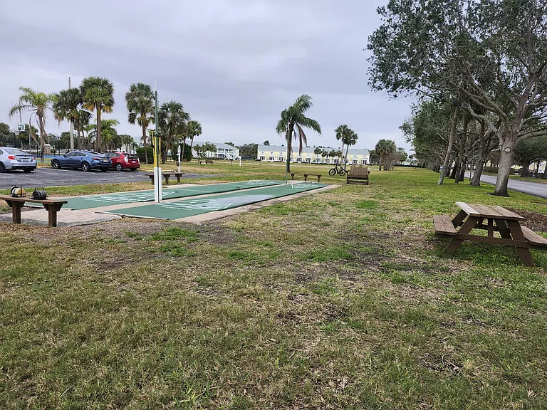 4756 Beach Dr SE #C — Photo 21