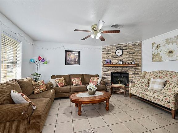 4th image of 705 San Benito Dr #713