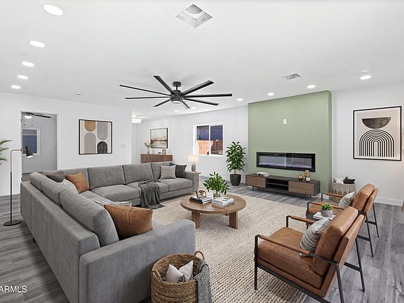 5th image of 2914 N 81ST Avenue