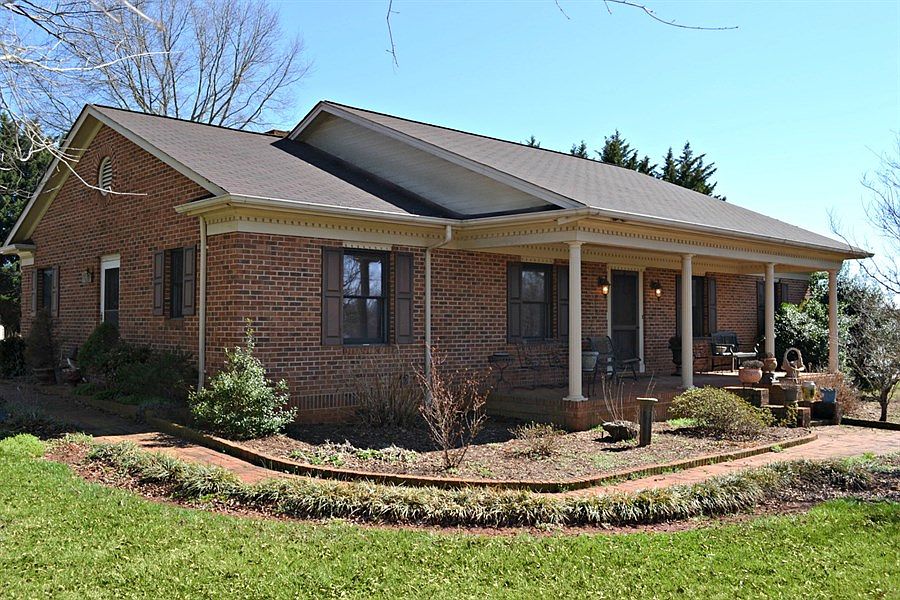 1st image of 2888 Blair Dr