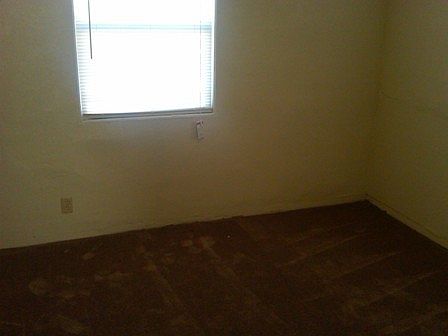 5th image of 273 1/2 E Market St