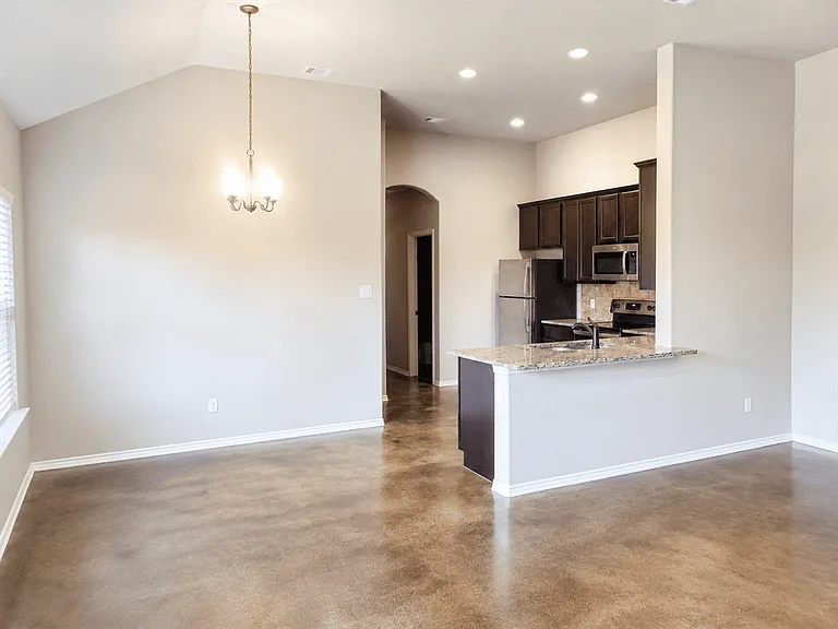 343 Emma Dr #343 — Photo 5