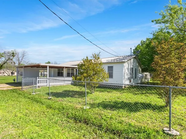 705 S Commerce St, Mart, TX 76664