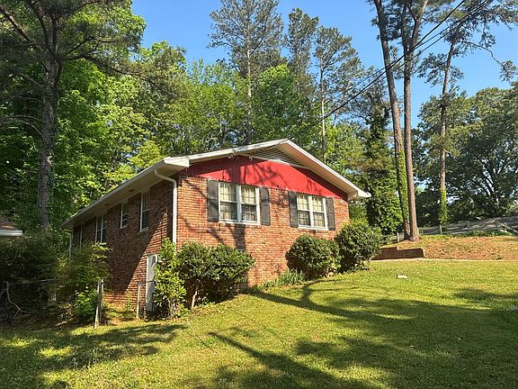 3rd image of 1873 Valley Ridge Dr SW