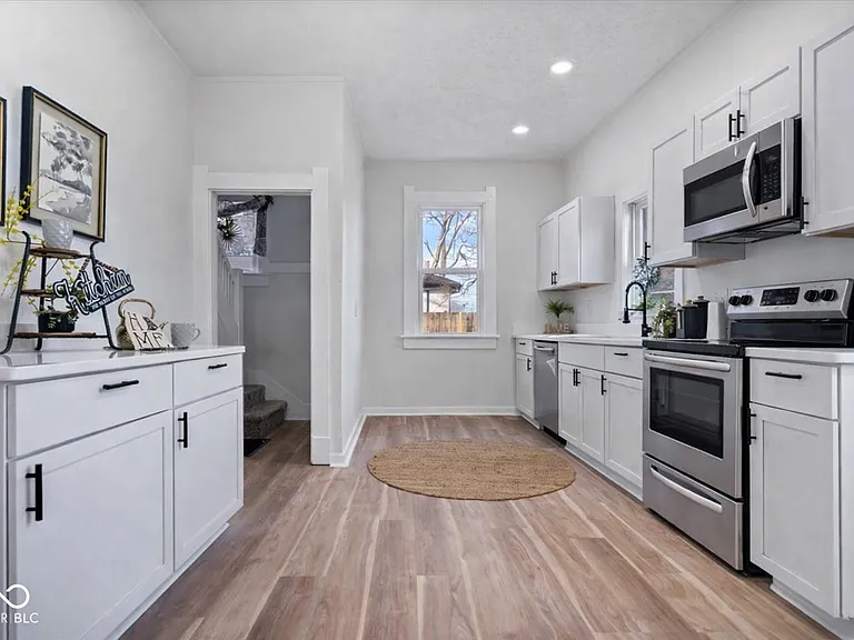 1741 S State Ave — Photo 11