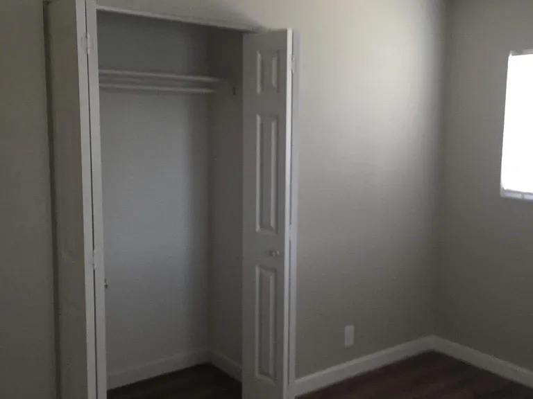 859 W Riley Cir — Photo 16