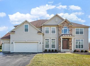 3249 Winding Woods Dr, Powell, OH 43065
