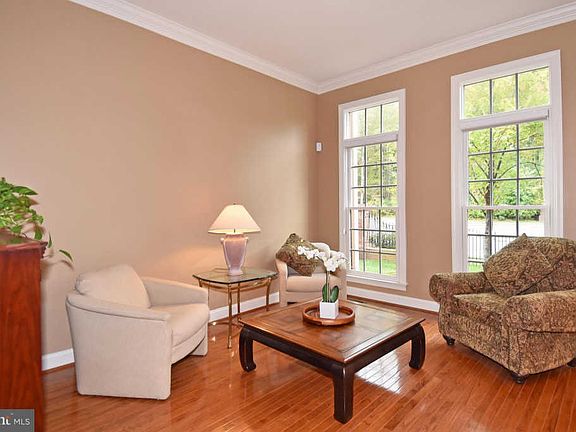 4th image of 12701 Lady Somerset Ln