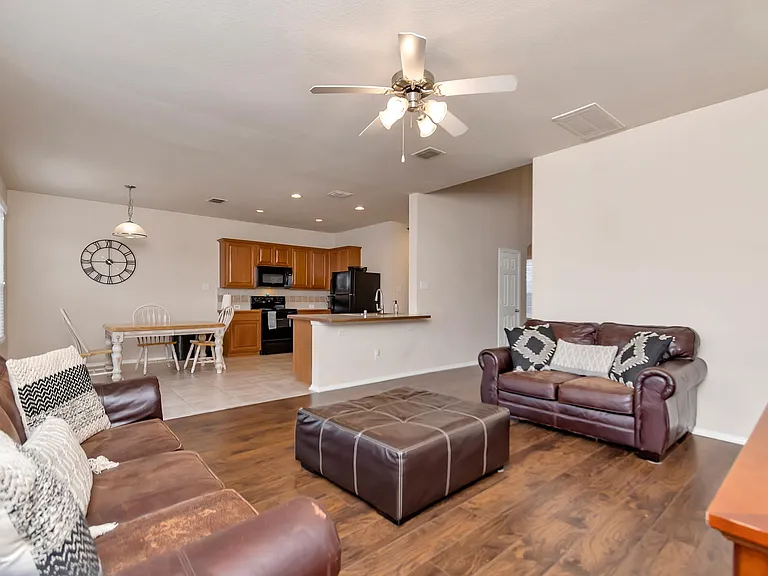 332 Mystic River Trl — Photo 8