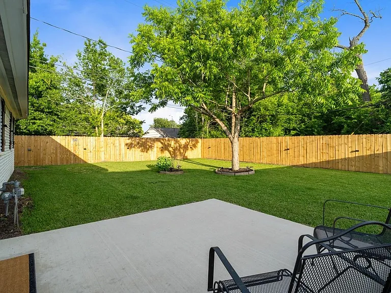 3138 Sunbeam St — Photo 38