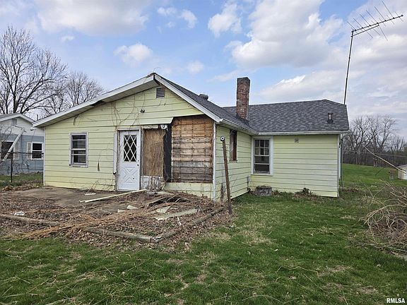 2nd image of 622 W Walnut St