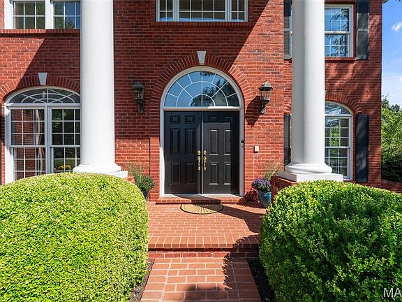2nd image of 3 Longrove Ln