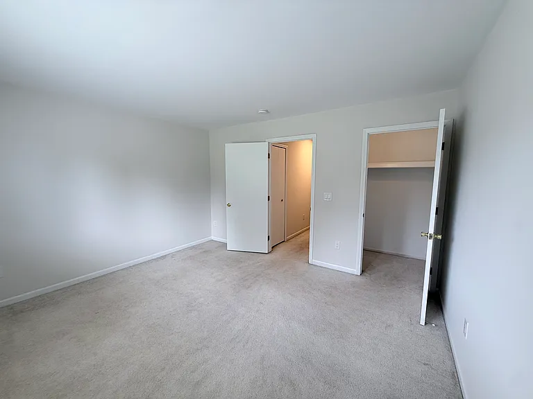 24381 Juliet Dr — Photo 15
