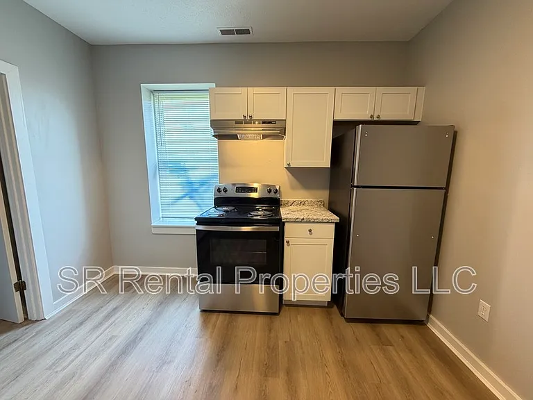 243 S Main St #3 — Photo 3