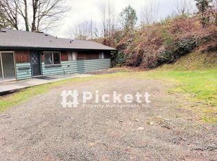 1325 Jacobsen Blvd, Bremerton, WA 98310