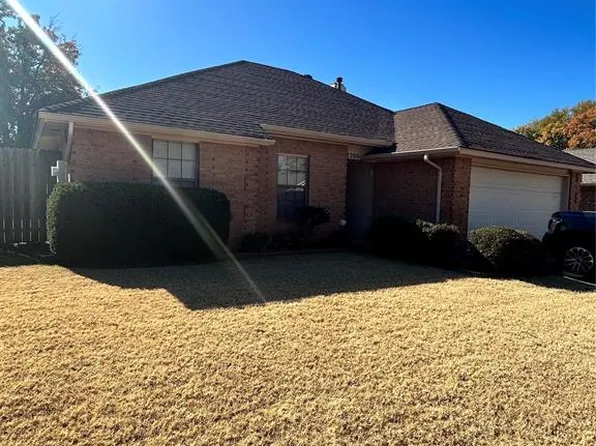 2200 Castle Rock, Edmond, OK 73003