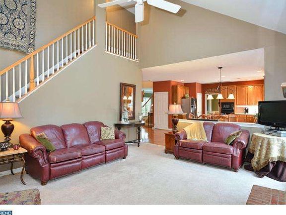 5th image of 205 Liberty Bell Cir
