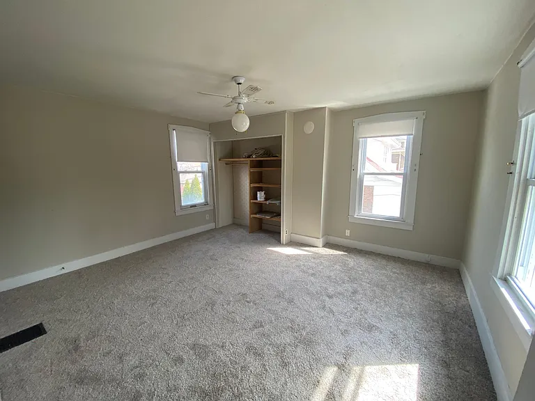 2231 Hampshire St — Photo 15