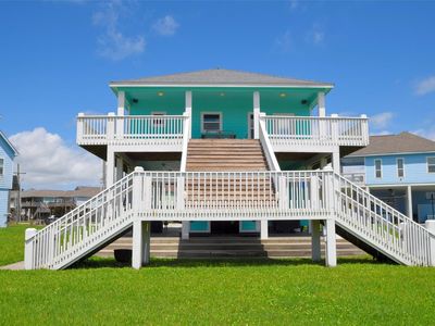 1992 Matt Dr, Crystal Beach, TX, 77650