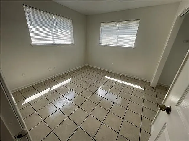 800 W Genie St #3 — Photo 4