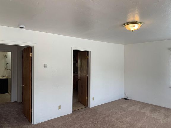 5th image of 429 Palo Verde Ave