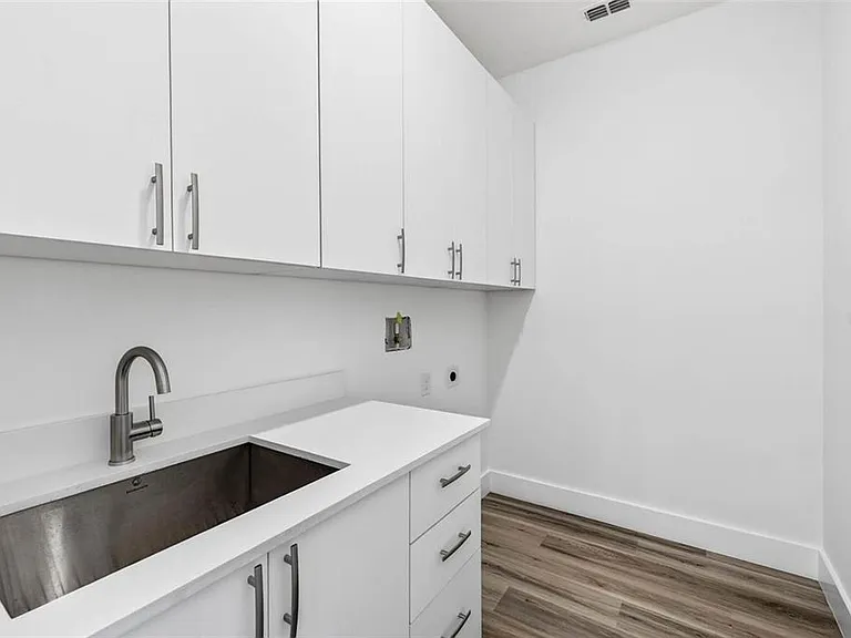 4426 W Euclid Ave — Photo 49