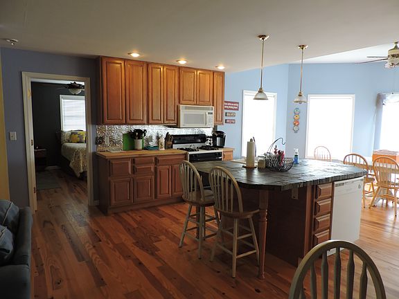 4th image of 52512 Twin Lakeview Dr