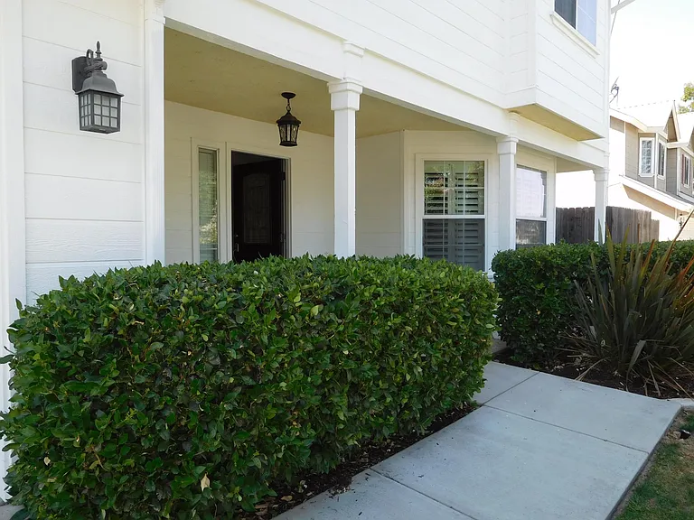 5809 W Menlo Ave — Photo 3