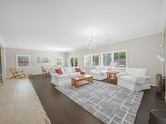 4th image of 42210 Summit Way