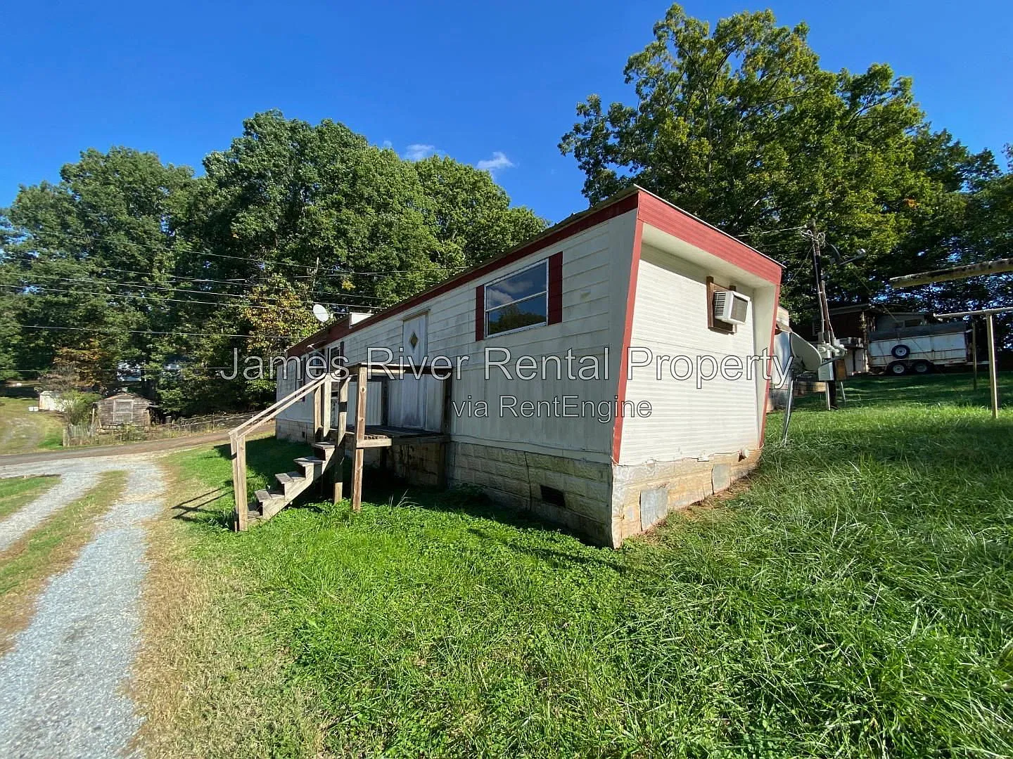 2 bed, 1.0 bath, 750 sqft, $695 — Photo 1