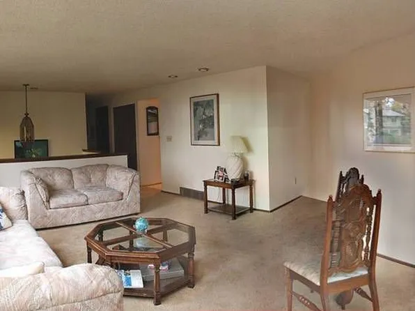 13507 93rd Ave NE, Kirkland, WA 98034