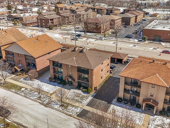 3rd image of 16819 81st Ave