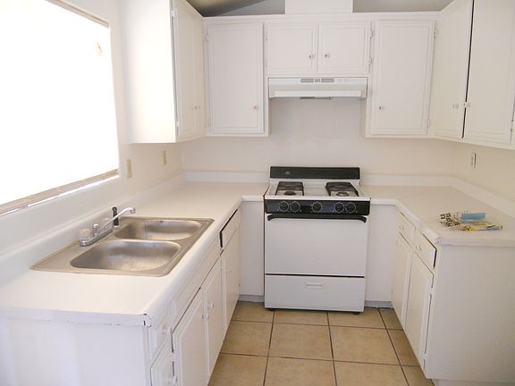3rd image of 21125 Kenniston St