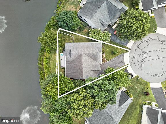 3rd image of 26271 Timbercreek Ln