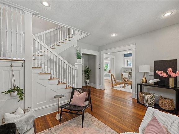 5th image of 2121 Benton Blvd