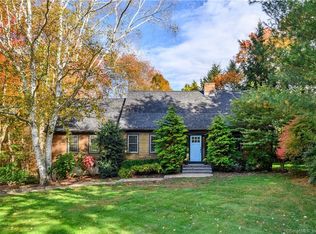 7 Cedar Cir, Newtown, CT 06470