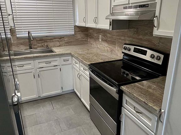 3rd image of 98-854 Noelani St #7/67