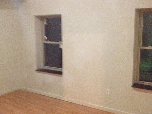 2nd image of 903 S 13th St Floor 2
