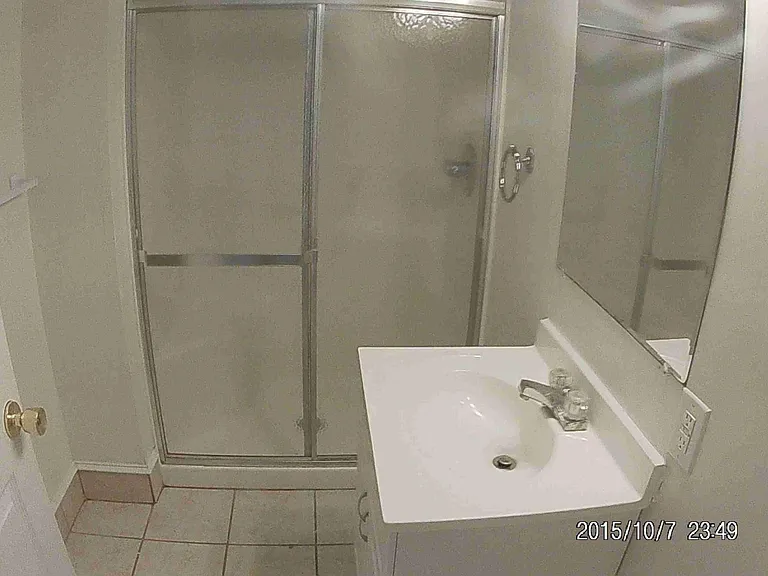 Shower / vanity for bedrooms 6 and 7, the front two basement bedrooms