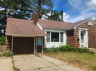 515 Commercial St, Strawberry Point, IA 52076