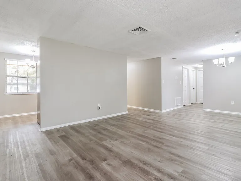 27084 Roper Rd — Photo 3
