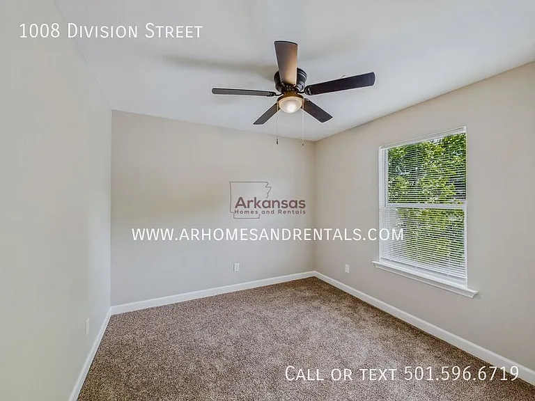 1008 Division St — Photo 14