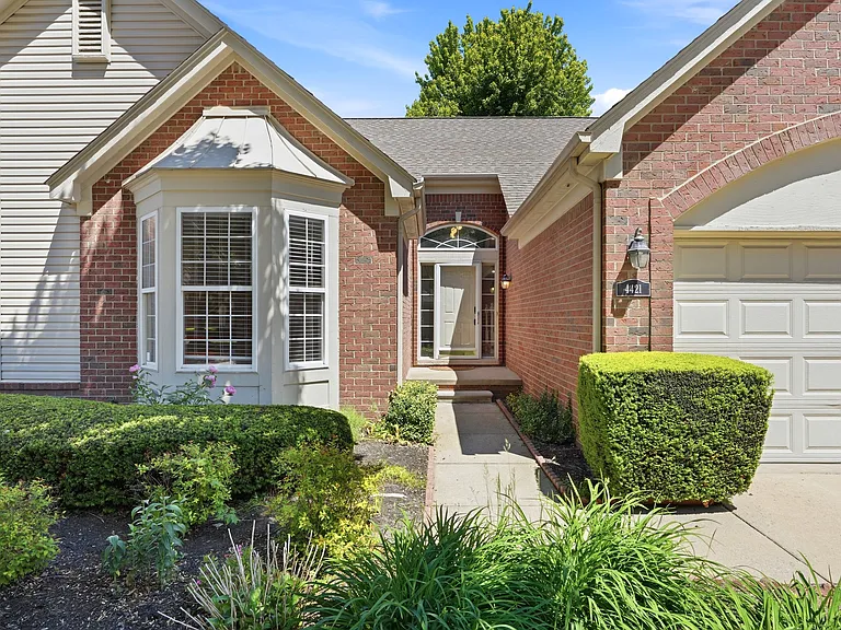 4421 Honeysuckle Dr — Photo 50