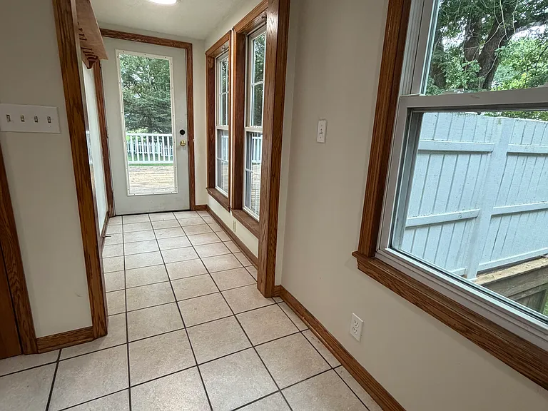 6422 Edison St NE — Photo 16