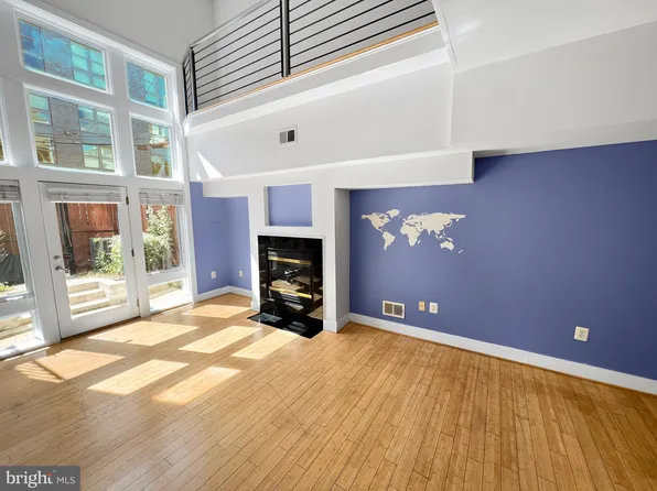 213 R St NE APT A, Washington, DC 20002