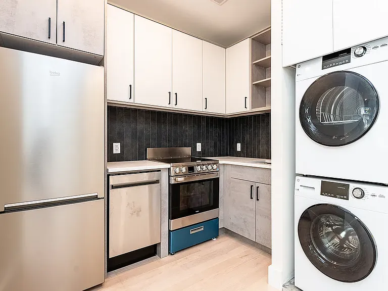 357 Flatbush Ave #203 — Photo 4
